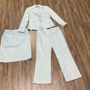 Larry Levine Light Blue‎ Checkered Ladies 3 Piece Suit Career Business Career 8